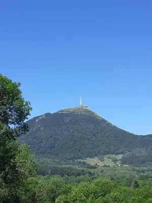 Vue générale sur la montagne ou vue sur la montagne depuis l'appartement