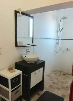 Salle de bains dans l'établissement Grand Duplex, proche de la Dordogne