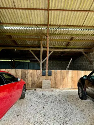 Plan de l'établissement Ruime caravan met prive sanitair, laadpaal en vast bed