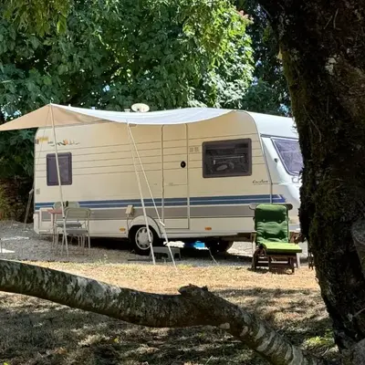 Ruime caravan met prive sanitair
