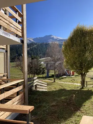 Vue générale sur la montagne ou vue sur la montagne depuis l'appartement