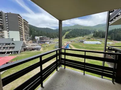 Vue générale sur la montagne ou vue sur la montagne depuis l'appartement