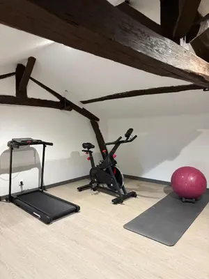 Salle ou équipements de sports de l'établissement Studio 0 - Cinema Sport Parking - DABNB