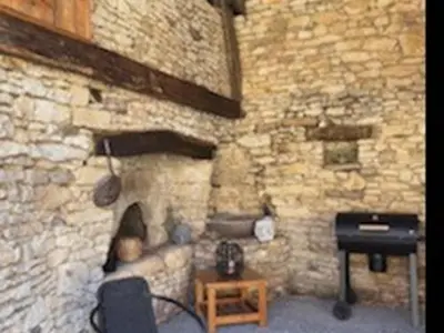 Coin salon dans l'établissement Maison en pierres au cœur du Périgord, 10 personnes, charme authentique - FR-1-616-508