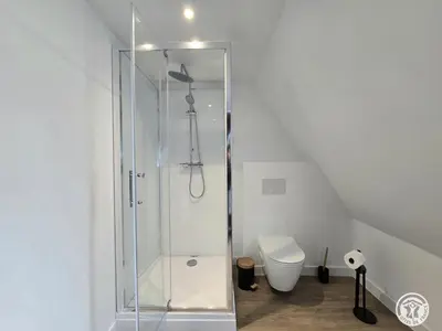 Salle de bains dans l'établissement Maison en pierres au cœur du Périgord, 10 personnes, charme authentique - FR-1-616-508