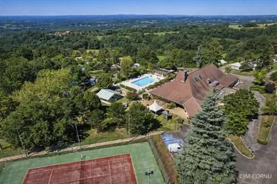 Piscine de l'établissement Camping O'Aka ou située à proximité