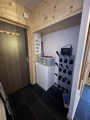 Cuisine ou kitchenette dans l'établissement Chalet AIGUILLON RDC D