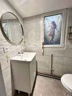 Salle de bains dans l'établissement Le Cabanon des Fées, féérique et authentique