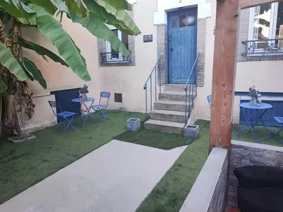Terrasse ou espace extérieur de l'établissement Le Cabanon des Fées, féérique et authentique