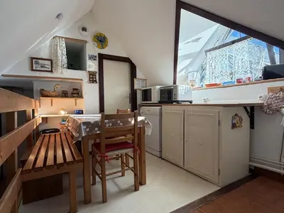 Plan de l'établissement Studio atypique au centre du Lioran pour 4 personnes, confort et charme - FR-1-787-138
