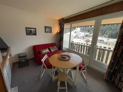 Balcon ou terrasse dans l'établissement Studio confortable avec balcon, wifi et animaux admis - FR-1-787-139