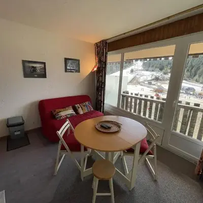Studio confortable avec balcon