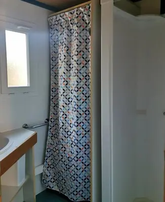 Salle de bains dans l'établissement ZEcamping 3 dog friendly tennis piscine chauffée