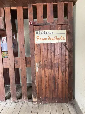 Plan de l'établissement Studio Buron des Gardes