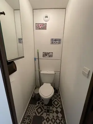 Salle de bains dans l'établissement Studio Buron des Gardes