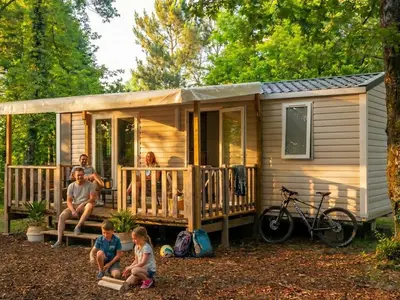 Clients de l'établissement Mobil-home confortable avec terrasse - 6 personnes - API-1-52-1308