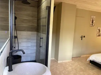 Salle de bains dans l'établissement Maison Auvergnate Le repaire des Milans