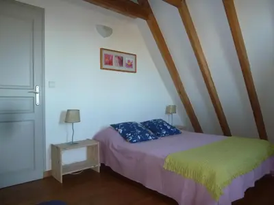 Un ou plusieurs lits dans un hébergement de l'établissement Maison indépendante avec Piscine privée proche Vallée Dordogne de Samedi à Samedi