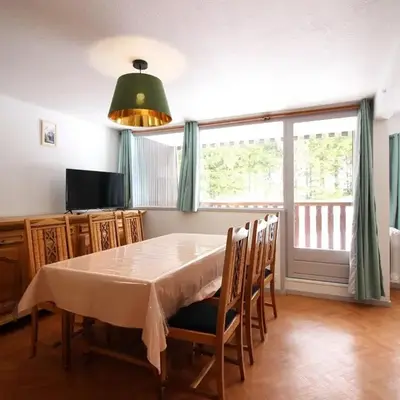 Bel appartement F2 bis avec balcon et parking