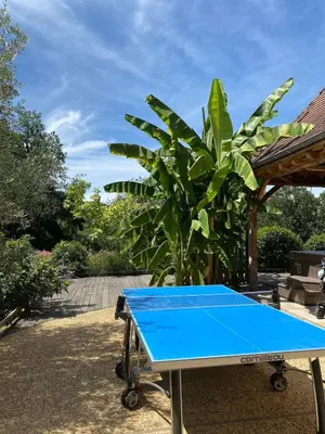 Tennis de table au sein de l'établissement La Charmille ou à proximité