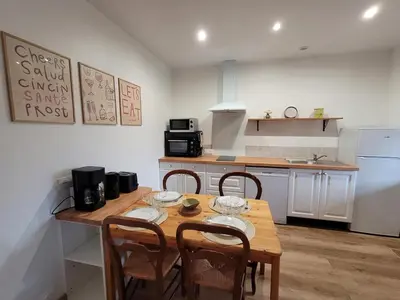 Cuisine ou kitchenette dans l'établissement Gîte L'alcôve