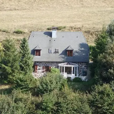 Peaceful and comfortable gite with valley view