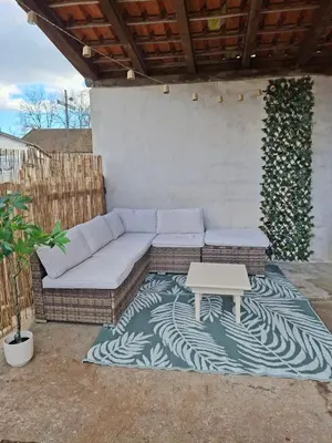 Coin salon dans l'établissement La Terrasse Gîte