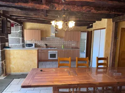 Cuisine ou kitchenette dans l'établissement Le relais de Lustrande