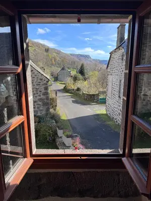 Vue générale sur la montagne ou vue sur la montagne depuis la maison de vacances