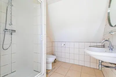 Salle de bains dans l'établissement Gîte - Laroche Martel