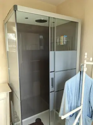 Salle de bains dans l'établissement Oustal Laval
