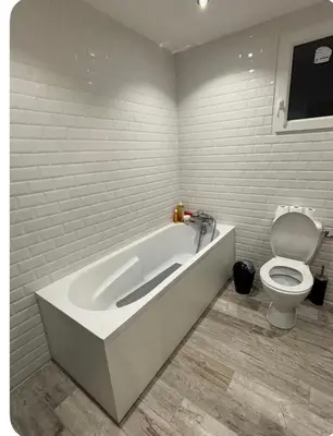 Salle de bains dans l'établissement Gîte à la campagne Le Pissenlit