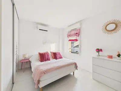 Un ou plusieurs lits dans un hébergement de l'établissement Jolie maison de vacance pour 6 - jardin clos