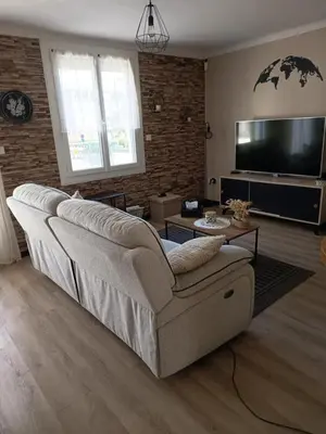 Télévision ou salle de divertissement dans l'établissement Maison Sacha