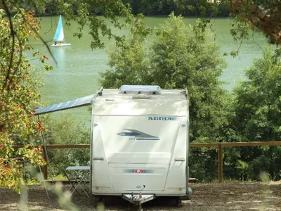Plan de l'établissement Mobil-home avec Terrasse et Salon de jardin pour 6 personnes - API-1-52-1185