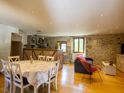 Plan de l'établissement Maison de Campagne Confortable avec Internet et Climatisation - FR-1-616-532