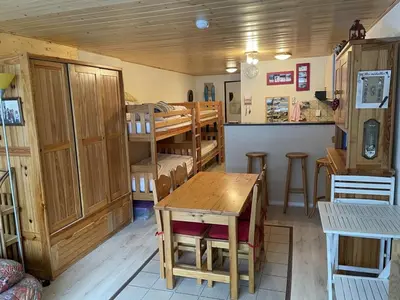 Plan de l'établissement Studio spacieux au cœur de la station avec balcon - FR-1-787-144