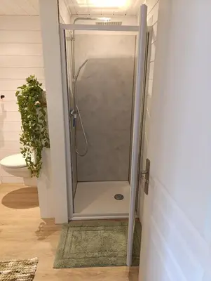 Salle de bains dans l'établissement La maisonnette des Fontilles