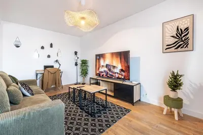 Coin salon dans l'établissement Le Balcon des Halles, Lumineux - vue dégagée