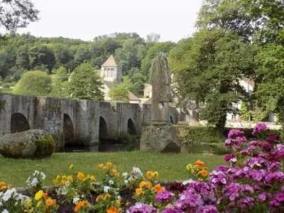 Jardin de l'établissement La Grande Maison à Janaillat