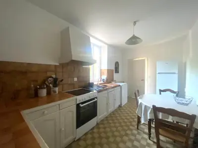 Cuisine ou kitchenette dans l'établissement Maison de charme avec jardin et parking- Centre de Montignac, à 10 min de Lascaux