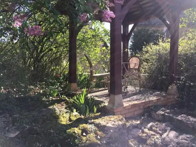 Jardin de l'établissement Holiday Home Geräumiges Ferienhaus mit Charme in der Dordogne by Interhome