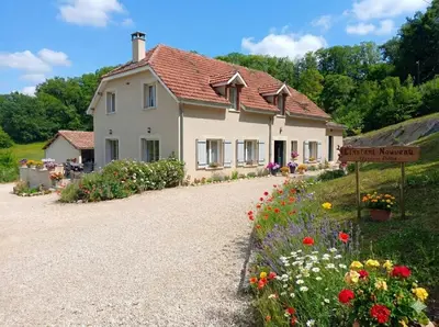 Jardin de l'établissement L'Instant Nouveau chambres d'hôtes