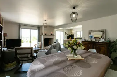 Cuisine ou kitchenette dans l'établissement L'Instant Nouveau chambres d'hôtes
