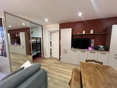 Plan de l'établissement Charmant T2 avec Balcon et Garage au Lioran - FR-1-787-140