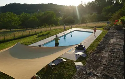 Piscine de l'établissement La Mondee ou située à proximité
