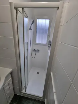 Salle de bains dans l'établissement Appartement T1 Bis centre ville - cathédrale Limoges