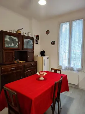 Télévision ou salle de divertissement dans l'établissement Pierre du Lac - Maison Aydat