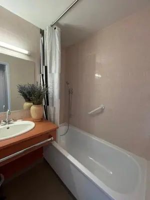 Salle de bains dans l'établissement Auberge des Trois Rivières