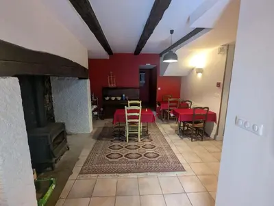 Coin salon dans l'établissement Auberge des Trois Rivières
